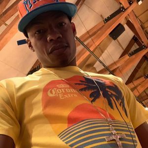 Meet your Posher, Adrian